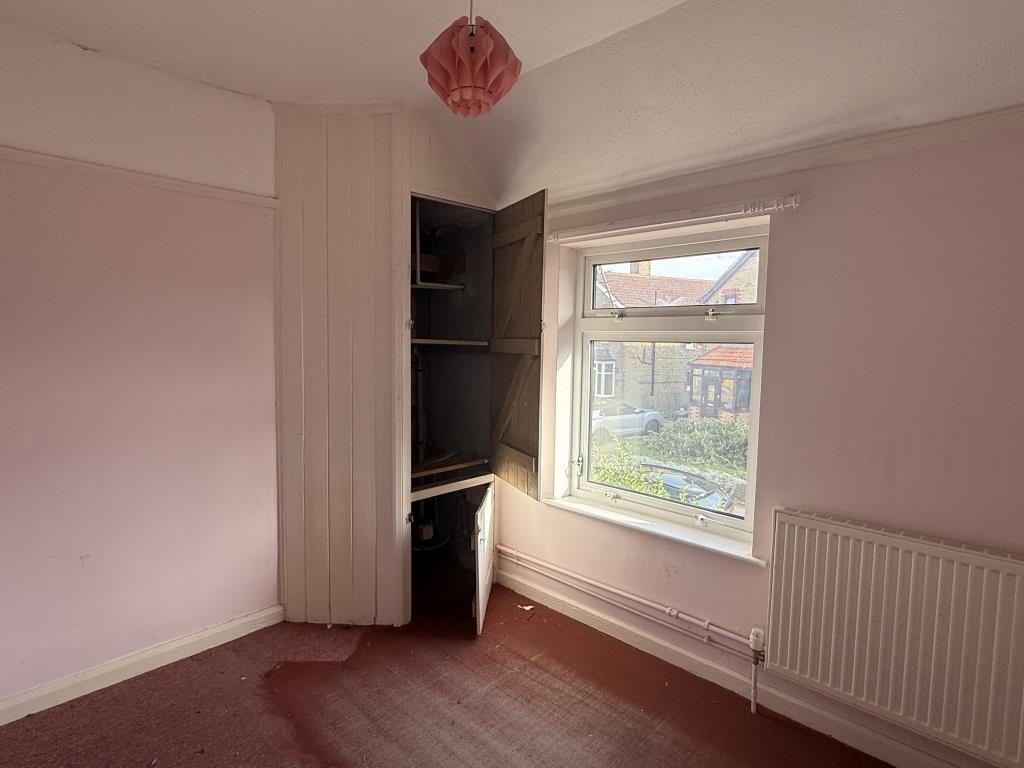 Lot: 129 - HOUSE IN NEED OF IMPROVEMENT - Bedroom 2 in House in Need of Improvement